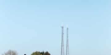 5G Expansion in Rural US: Challenges and Opportunities for Tech Companies - Cover Image